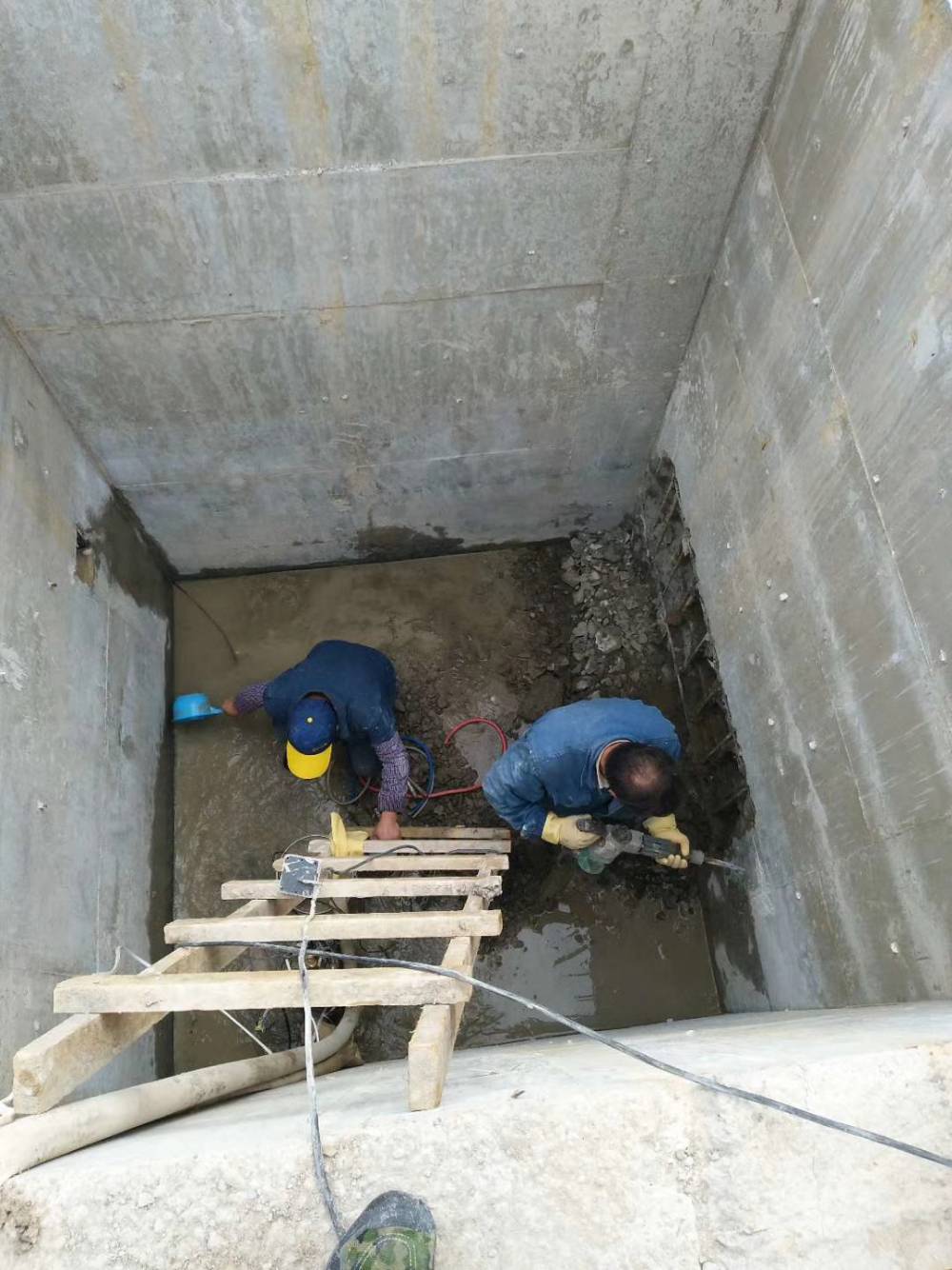 荷泽单县水池堵漏